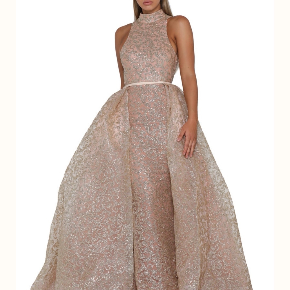 Elegant Sleeveless Gown in Cream